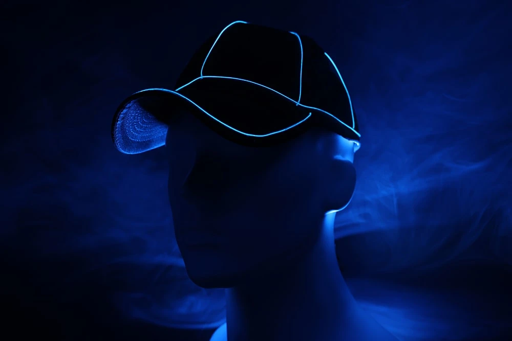 Кепка, що світиться