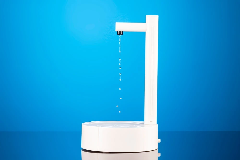 Настольная электрическая помпа для подачи воды