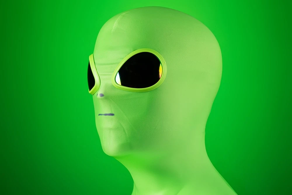 Балаклава НЛО на лицо