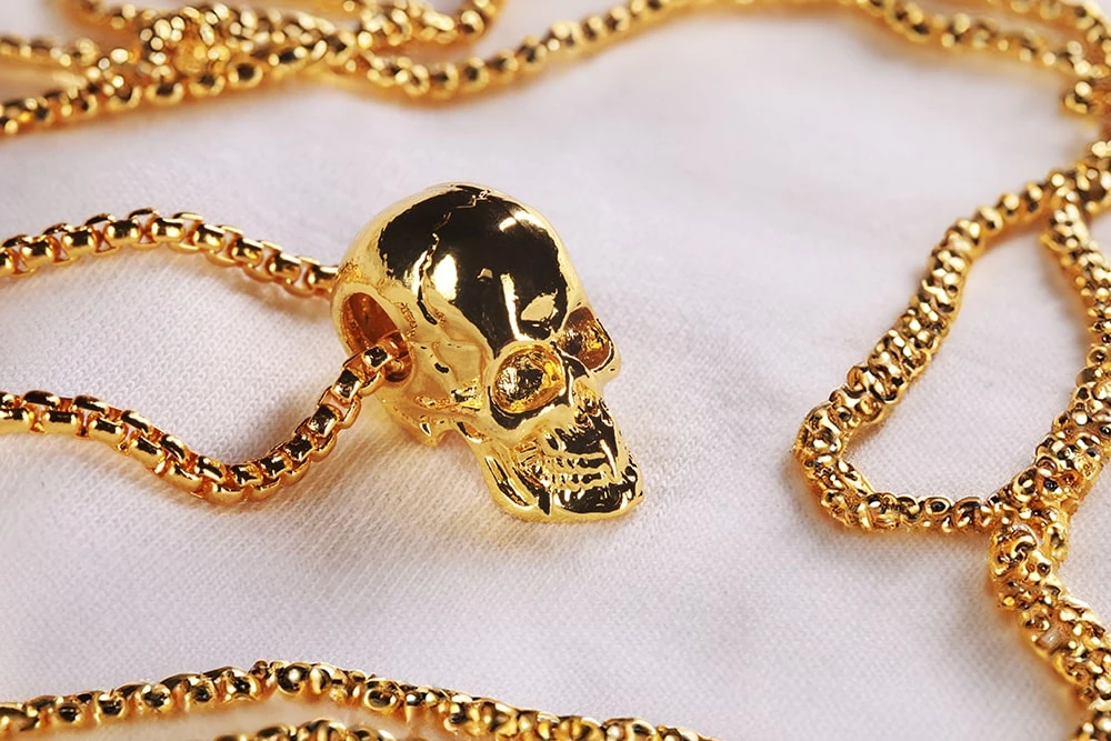 Кулон с черепом
