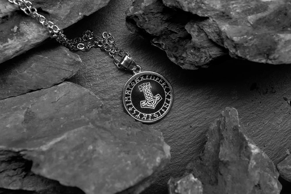 Підвіска з молотом Тора