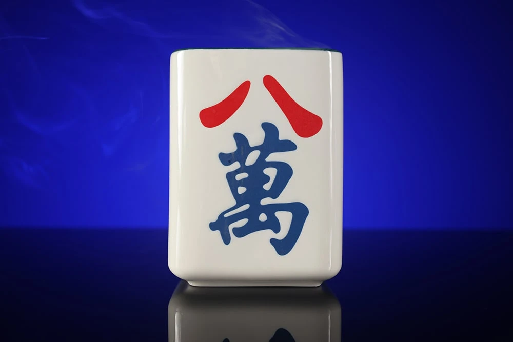 Керамическая чашка с иероглифом