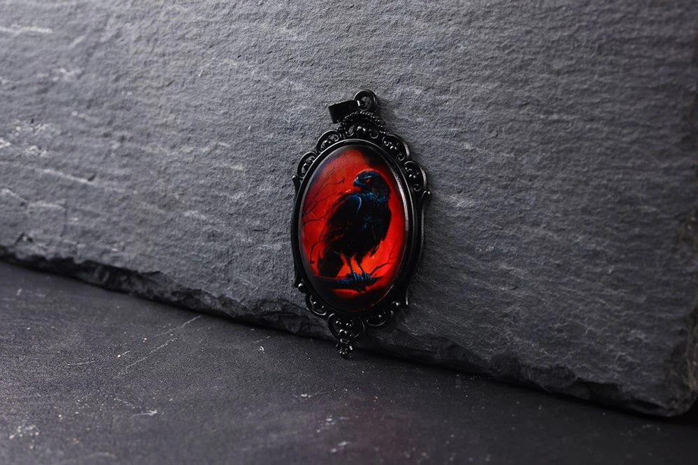 Подвеска орел в готическом стиле