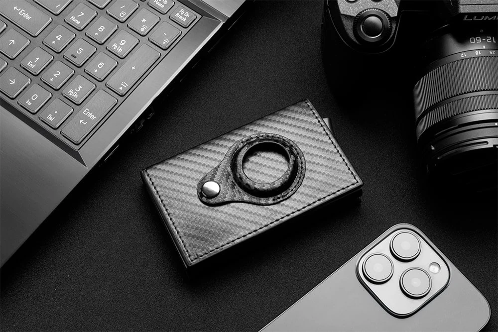 Магнитный держатель для карт с отсеком под Airtag