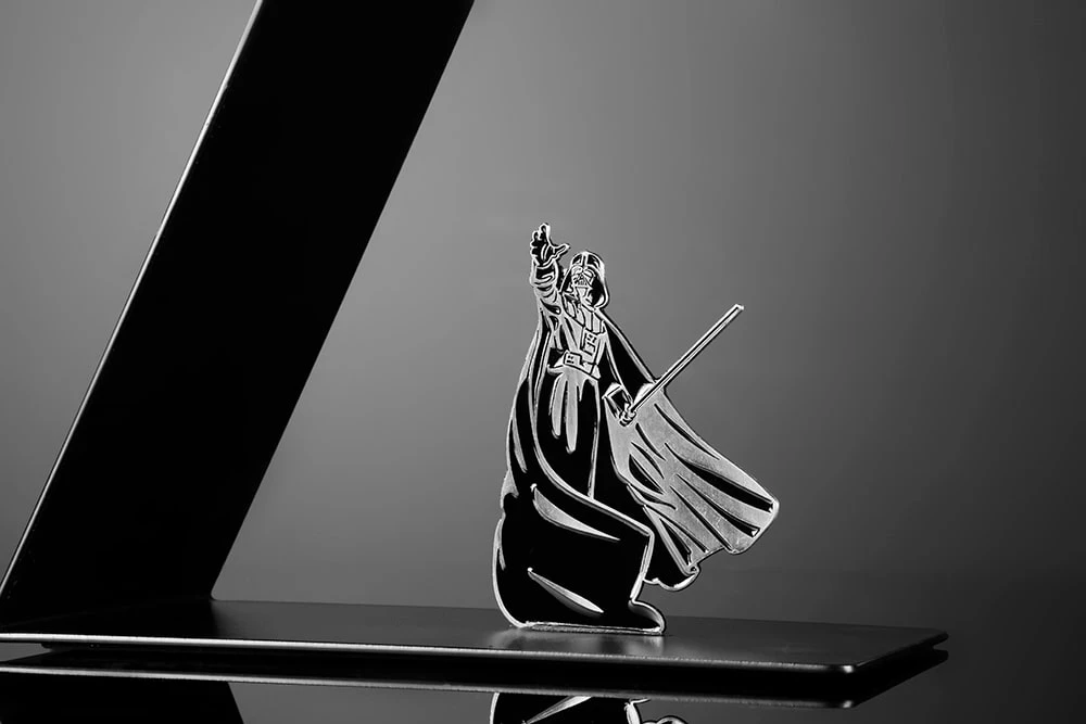 Подставка Darth Vader для книг