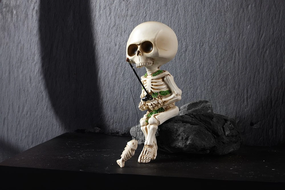 Прикраса для ставка скелет на рибалці