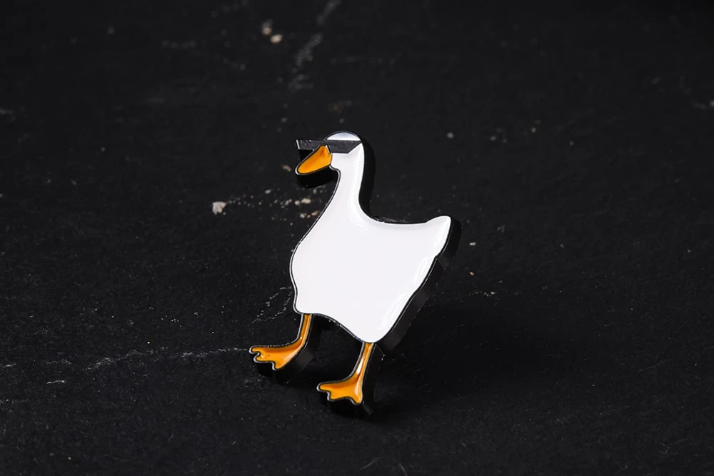 Пин значок Гусь в очках