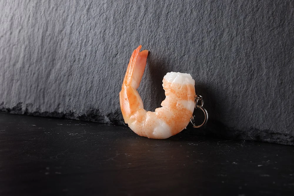Брелок креветка на ключі
