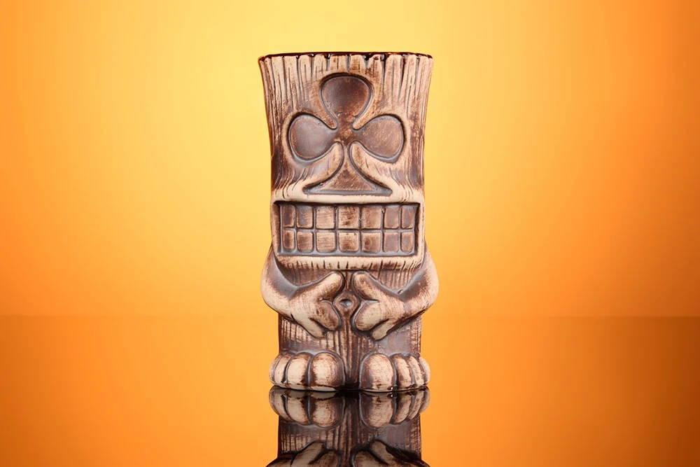 Коктейльный бокал с Тики