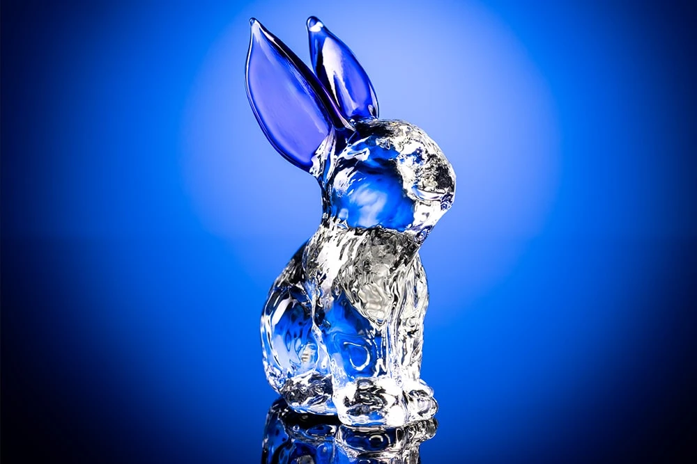 Скляна фігурка кролика