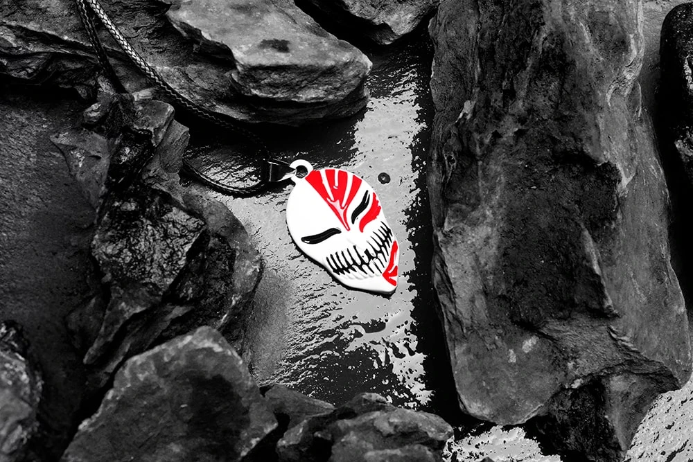 Кулон Бліч на шию