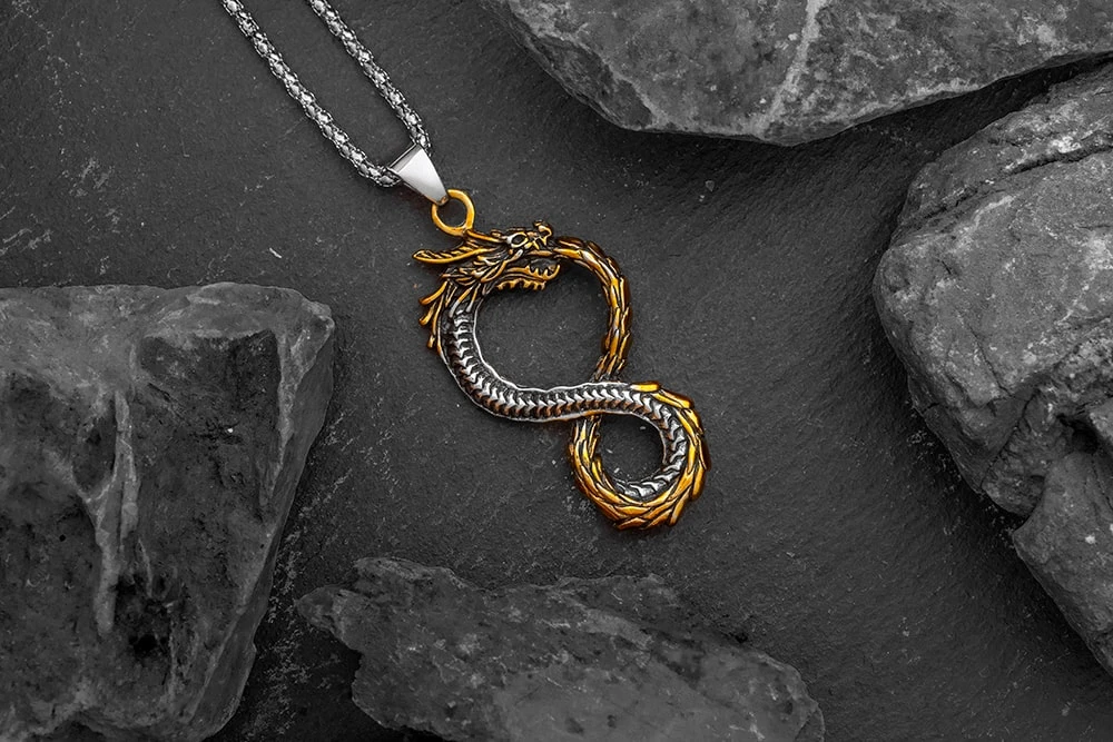 Ланцюжок з підвісом Дракон
