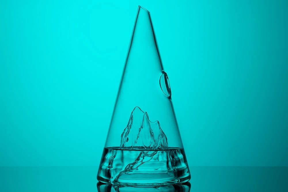 Винный декантер с горой