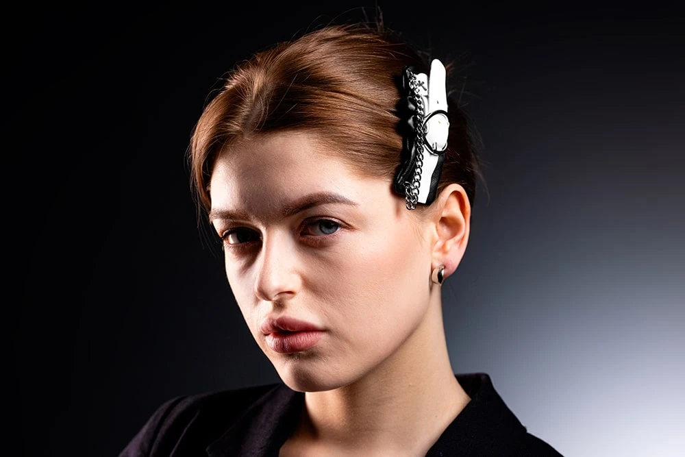 Женская заколка на волосы