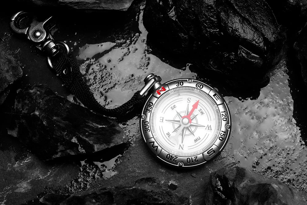 Компас для путешествий с карабином