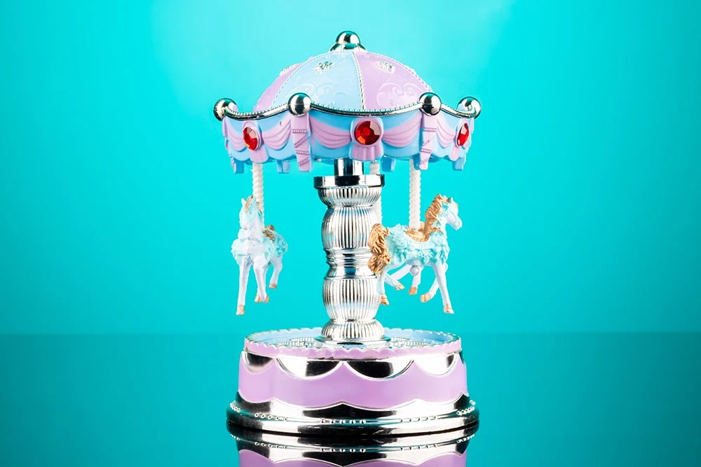 Музыкальный светильник Карусель