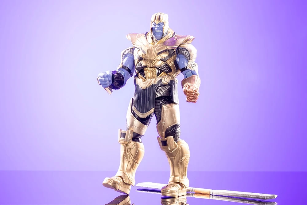 Подвижная фигурка Thanos со сменными деталями