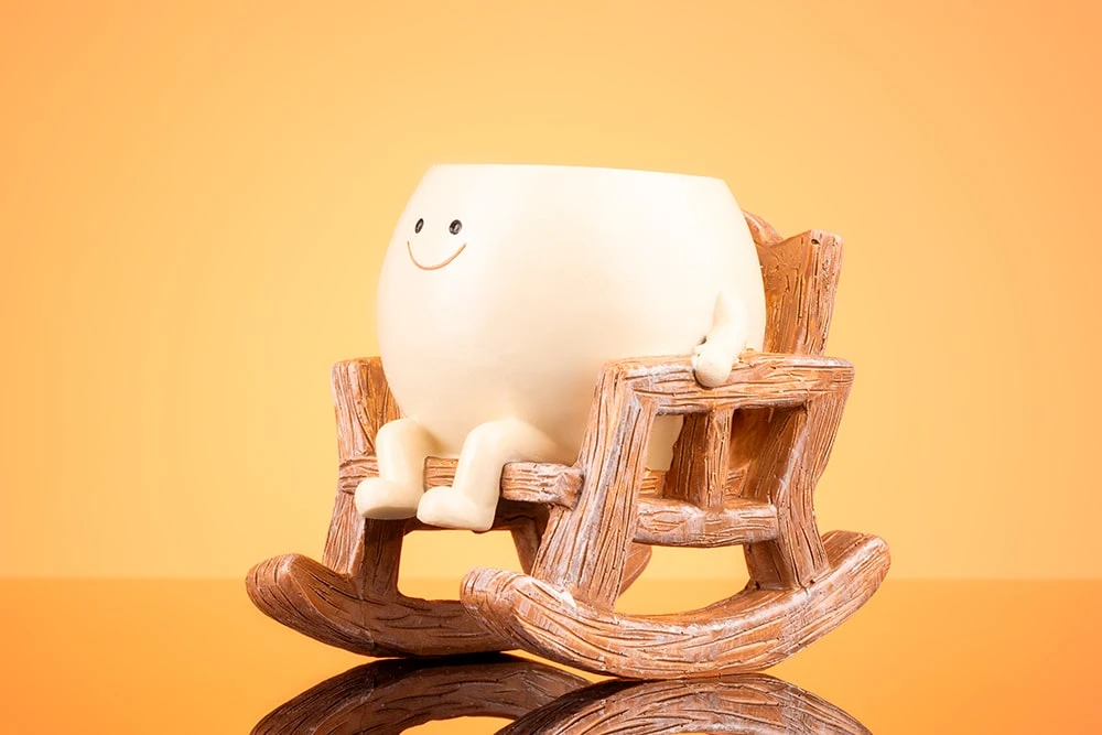 Цветочный горшок для офиса кресло-качалка