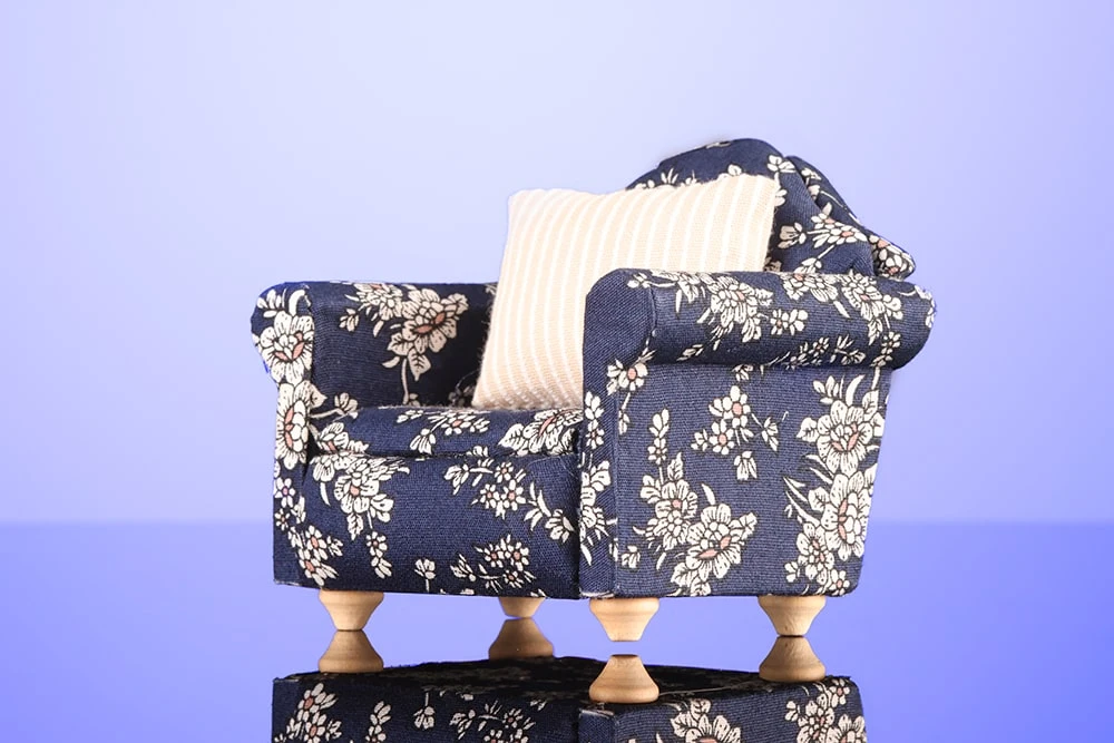 Міні крісло для ляльок