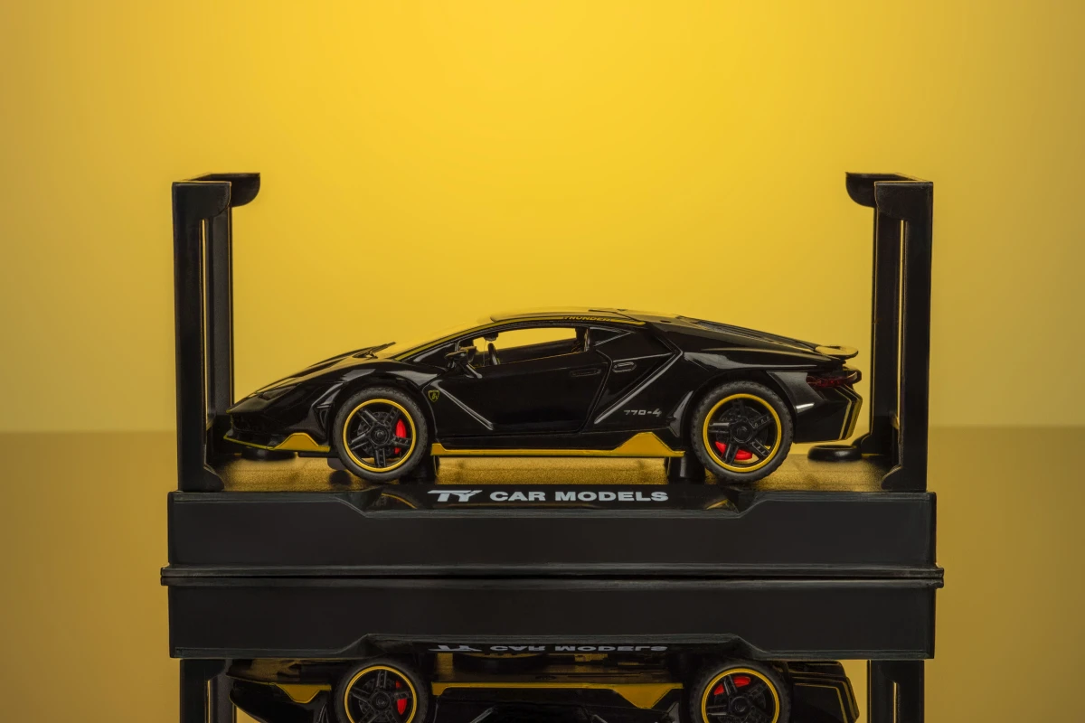 Игрушечная машинка Lamborghini Centenario LP 770-4