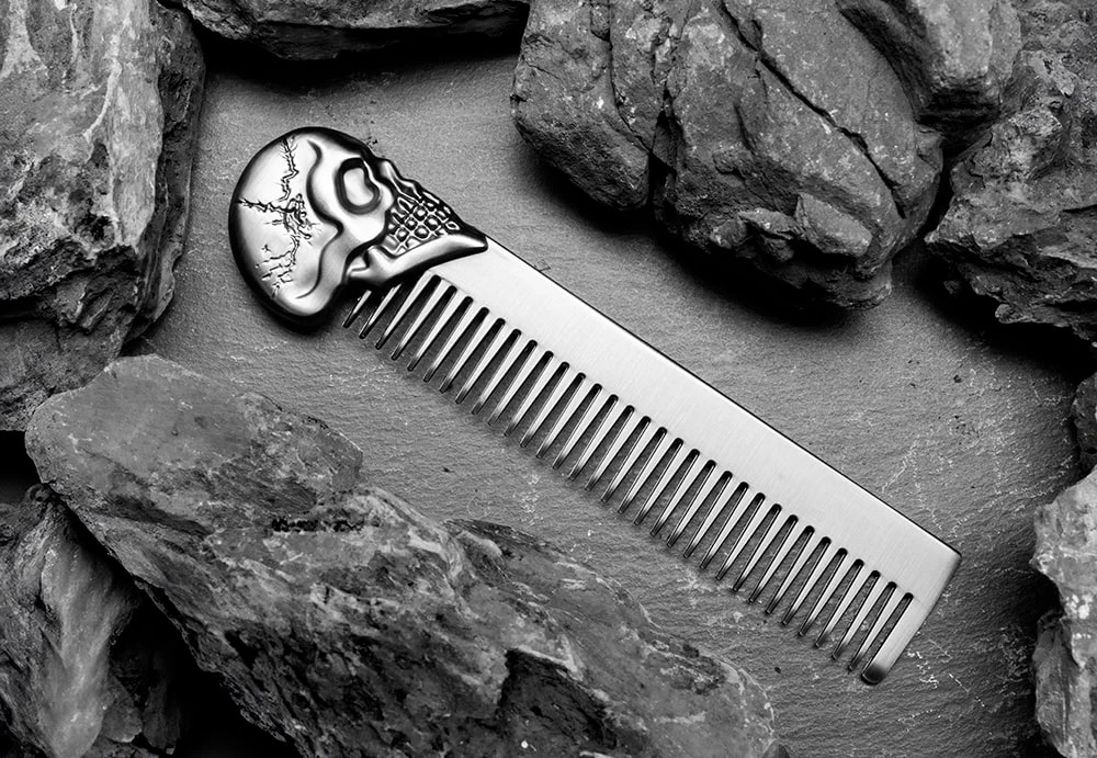 Гребень Череп для волос и бороды