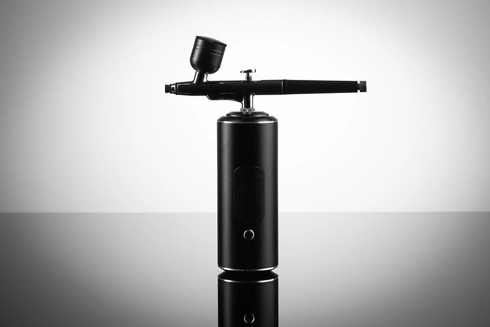 Портативный аэрограф с дисплеем