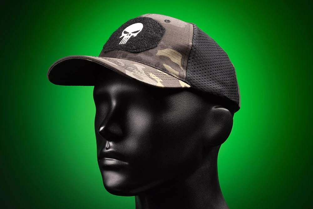 Камуфляжна кепка з нашивкою Каратель