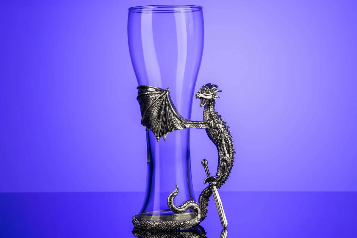 Бокал для пива с ручкой в виде дракона