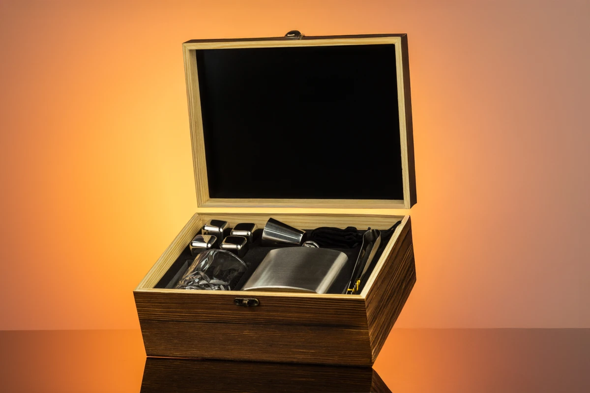 Подарочный мужской набор аксессуаров для виски