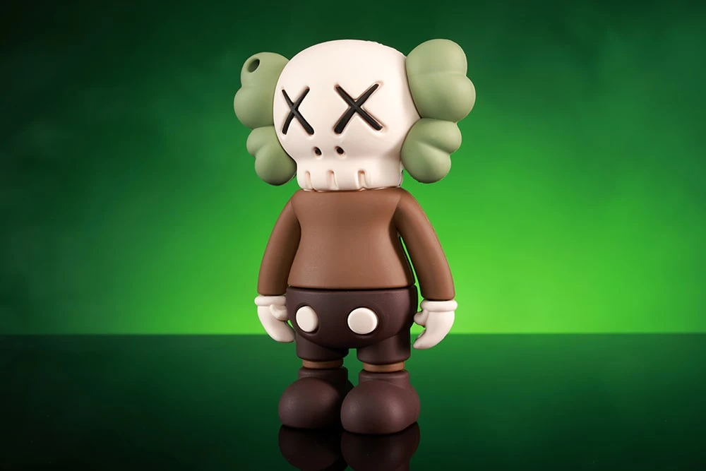 Держатель для зажигалки Kaws