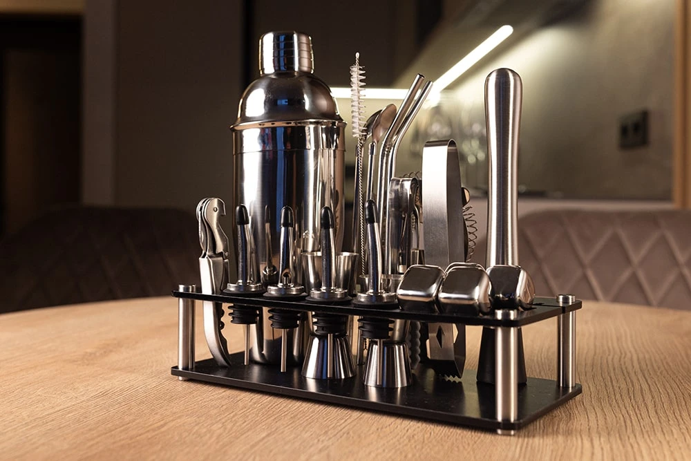 Подарочный коктейльный набор 23 в 1 на подставке