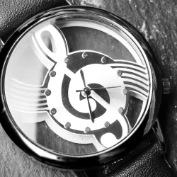 наручний годинник нота