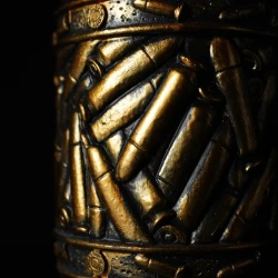 кружка пистолет с патронами